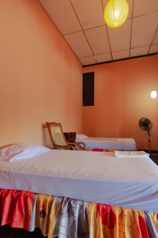 Hostal Lazybones León Екстериор снимка