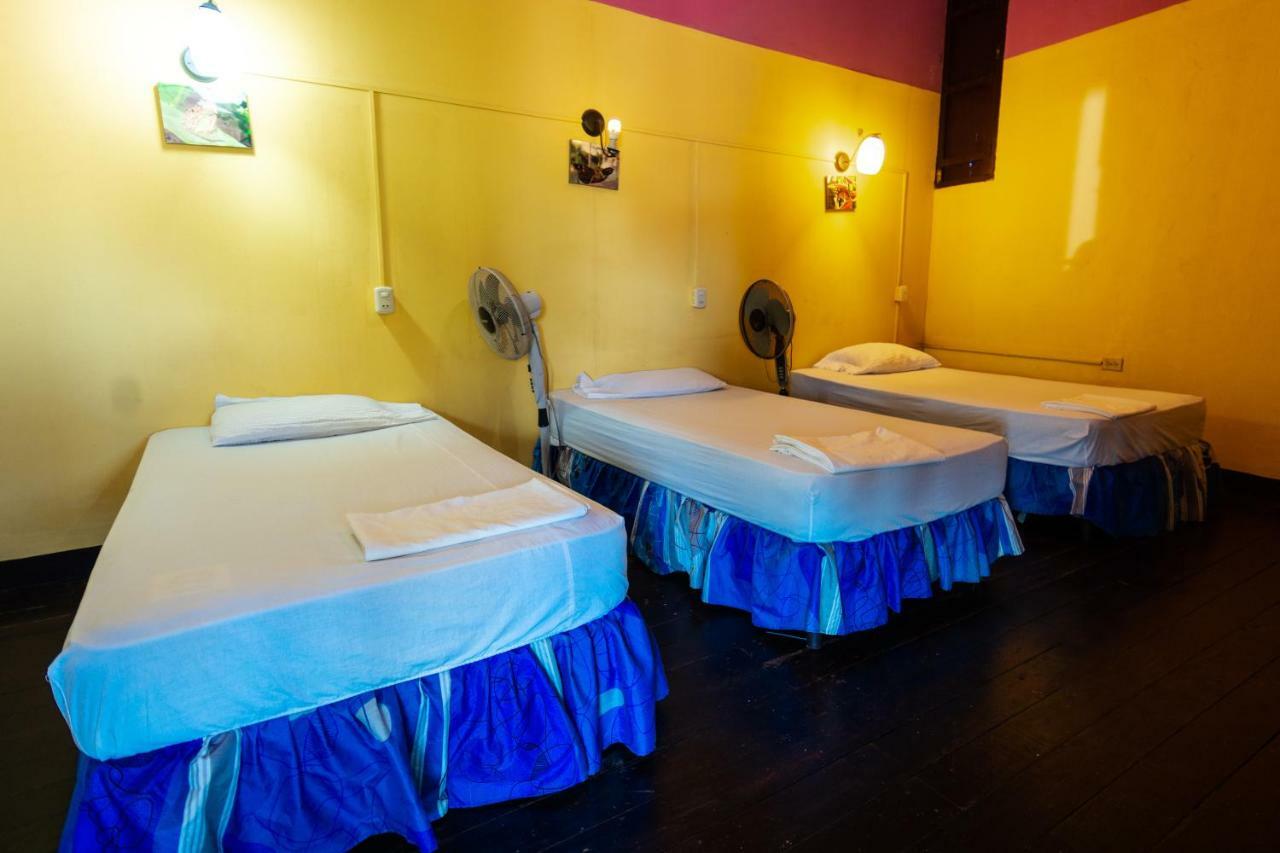 Hostal Lazybones León Стая снимка
