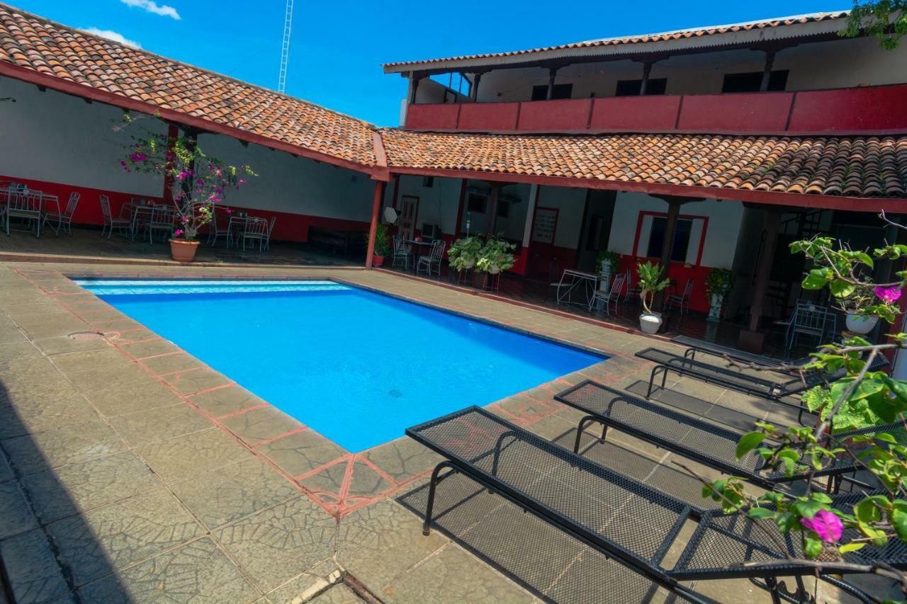 Hostal Lazybones León Екстериор снимка