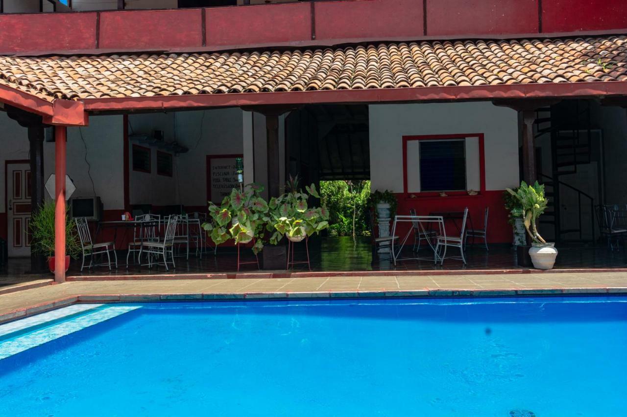 Hostal Lazybones León Екстериор снимка